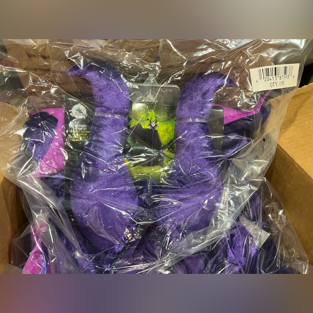 NWT DISNEY STORE MALEFICENT COSTUME Girls 9/10